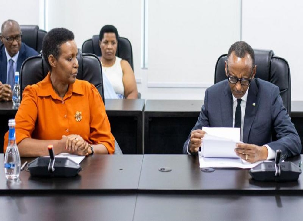 Paul Kagame yamaze gutanga kandidatire ku mwanya wa Perezida wa ...